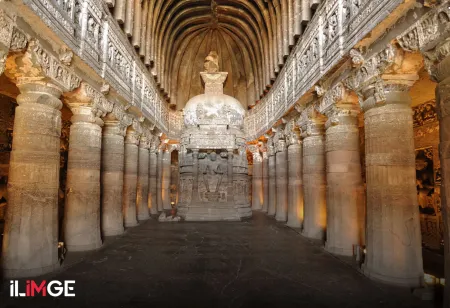 Hindistan'ın Antik Sanatına Açılan Kapı: Ajanta Mağaraları