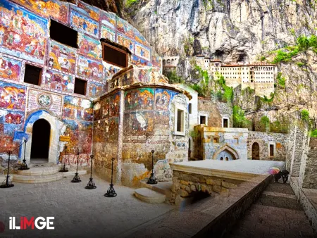 Tarih ve Mimarinin Buluşma Noktası: Sümela Manastırı