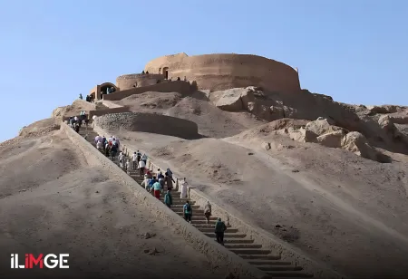 Zerdüşt'ün Vedası: Sessizlik Kuleleri