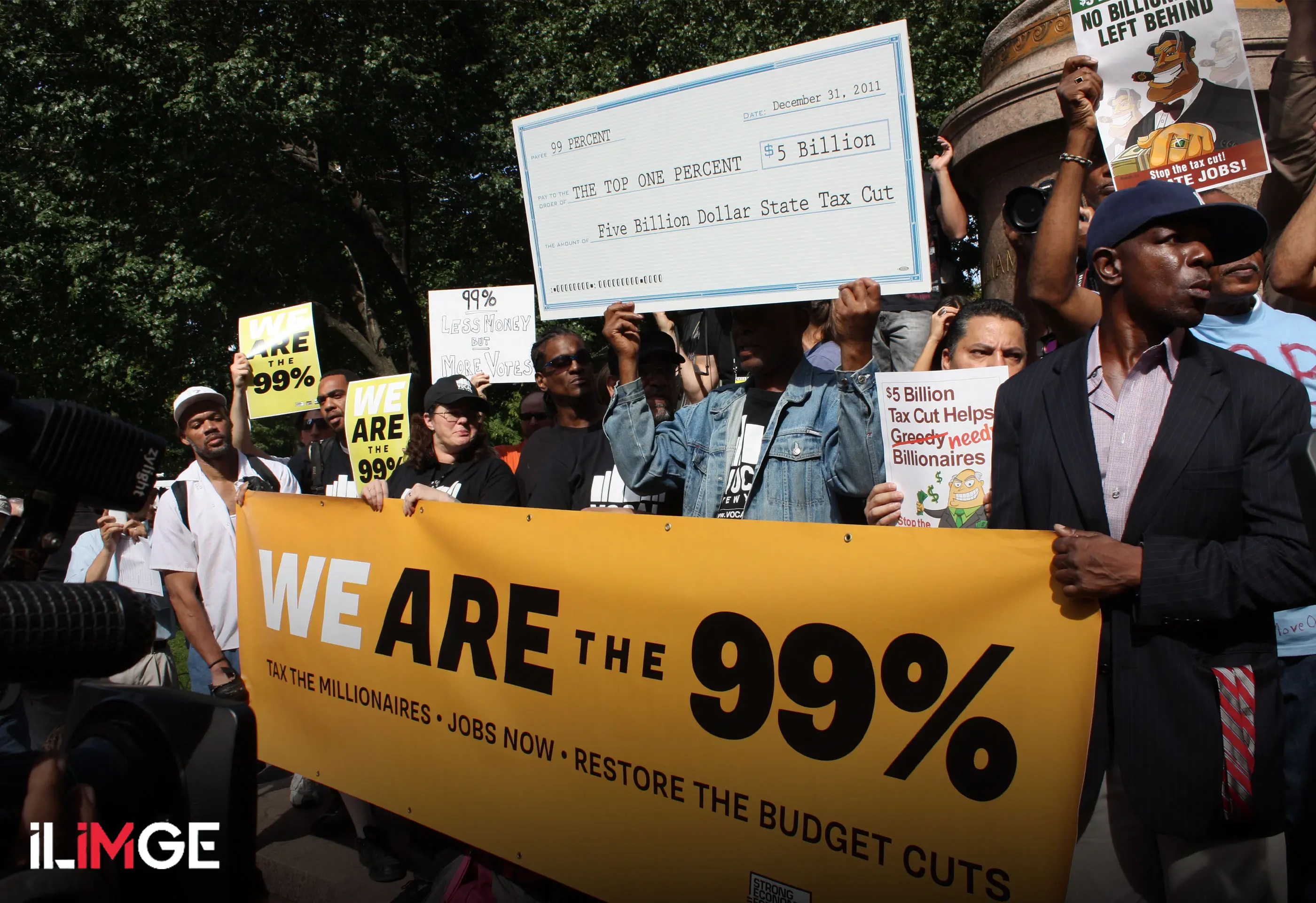 Occupy Wall Street: İşgal Et Hareketi