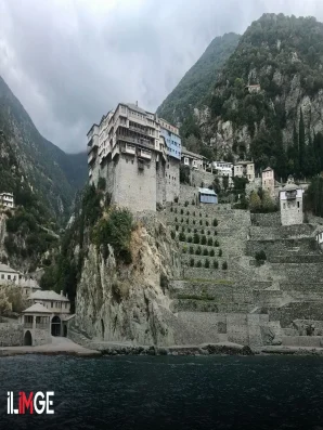 Ruhsal Büyünün İlahi Yarımadası: Athos