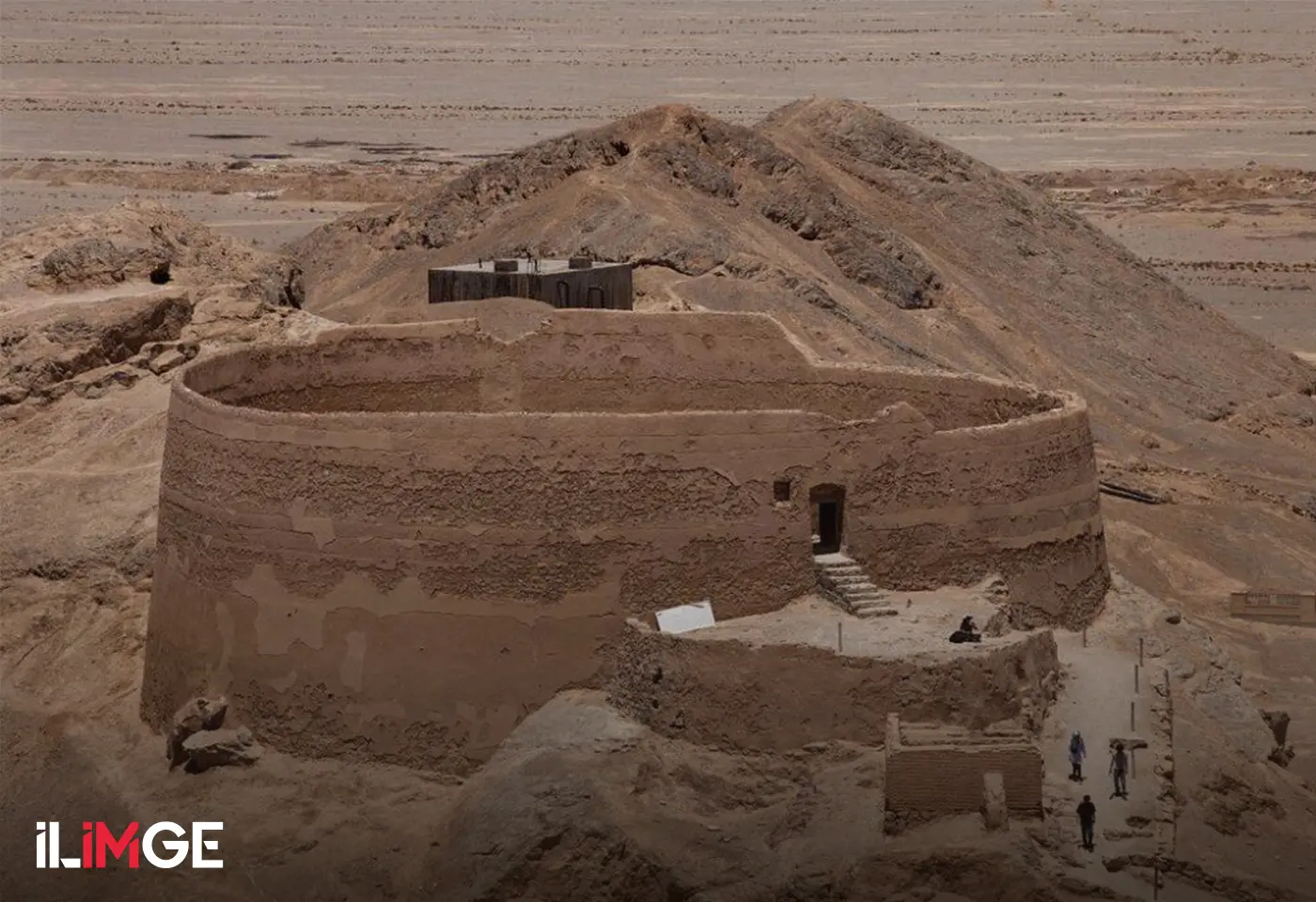 Zerdüştlükte Cenaze Töreni ve Sessizlik Kuleleri