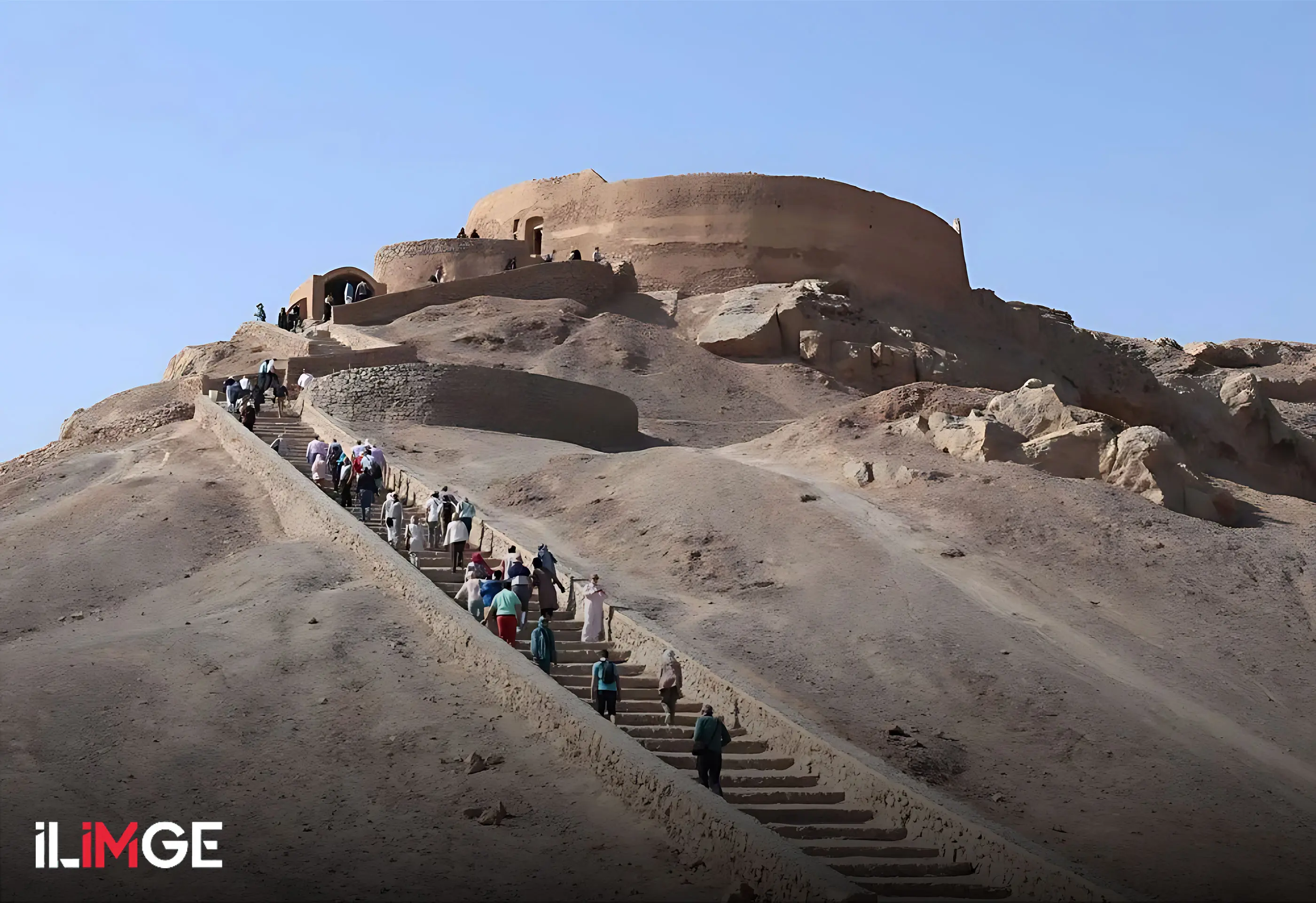 Zerdüşt'ün Vedası: Sessizlik Kuleleri